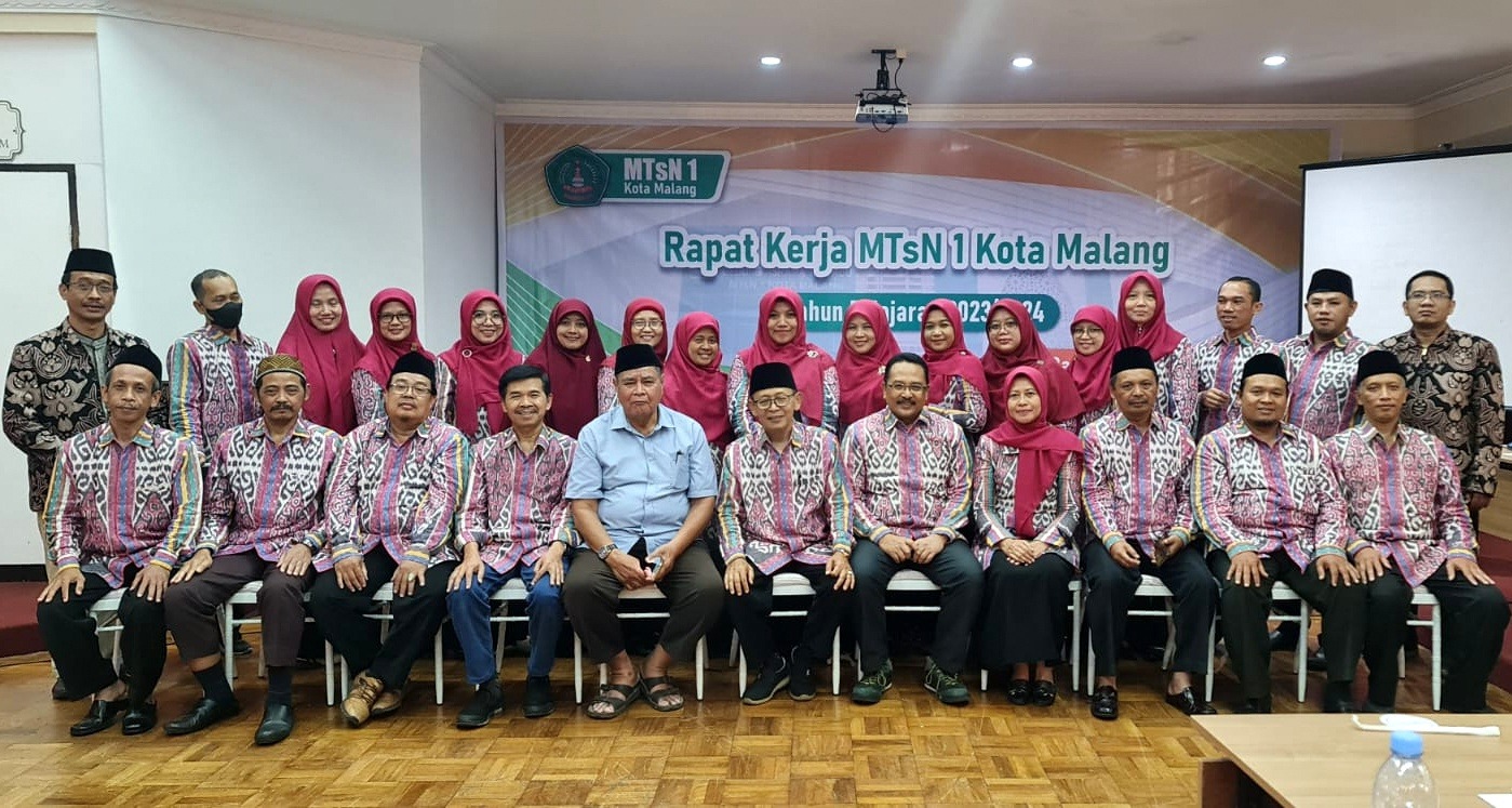 MTsN 1 Kota Malang Gelar Rapat Kerja Evaluasi Program dan Penyusunan Renstra Madrasah