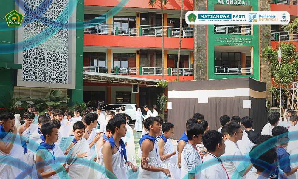 Ribuan Langkah Menuju Tanah Suci, Siswa MTsN 1 Kota Malang Ikuti Manasik Haji Penuh Antusias