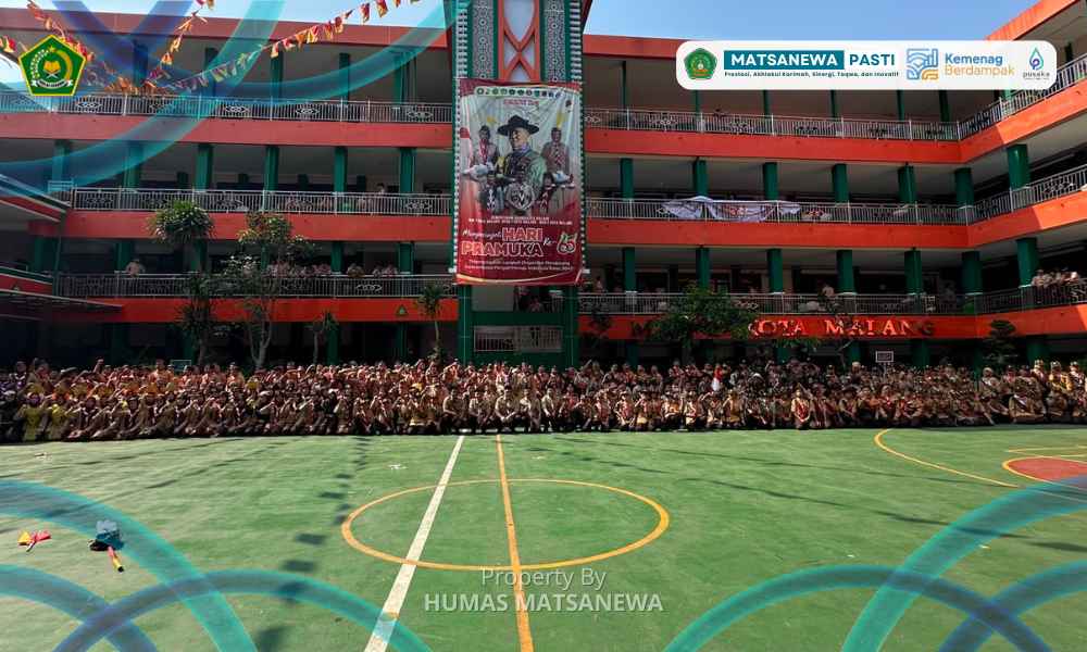 36 Murid MTsN 1 Kota Malang Terima Bintang Tahunan Pramuka pada Upacara Hari Pramuka ke-65